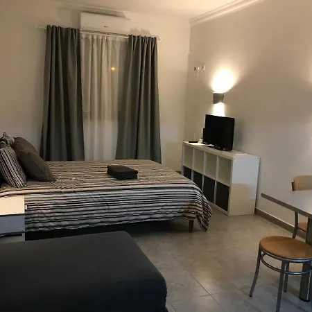 Ocean & Garden View Apartment *